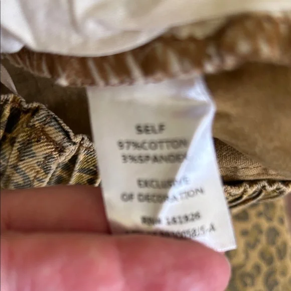 Blue Velvet brand Leopard Print Wide-Leg Pants button fly. - Picture 9 of 9